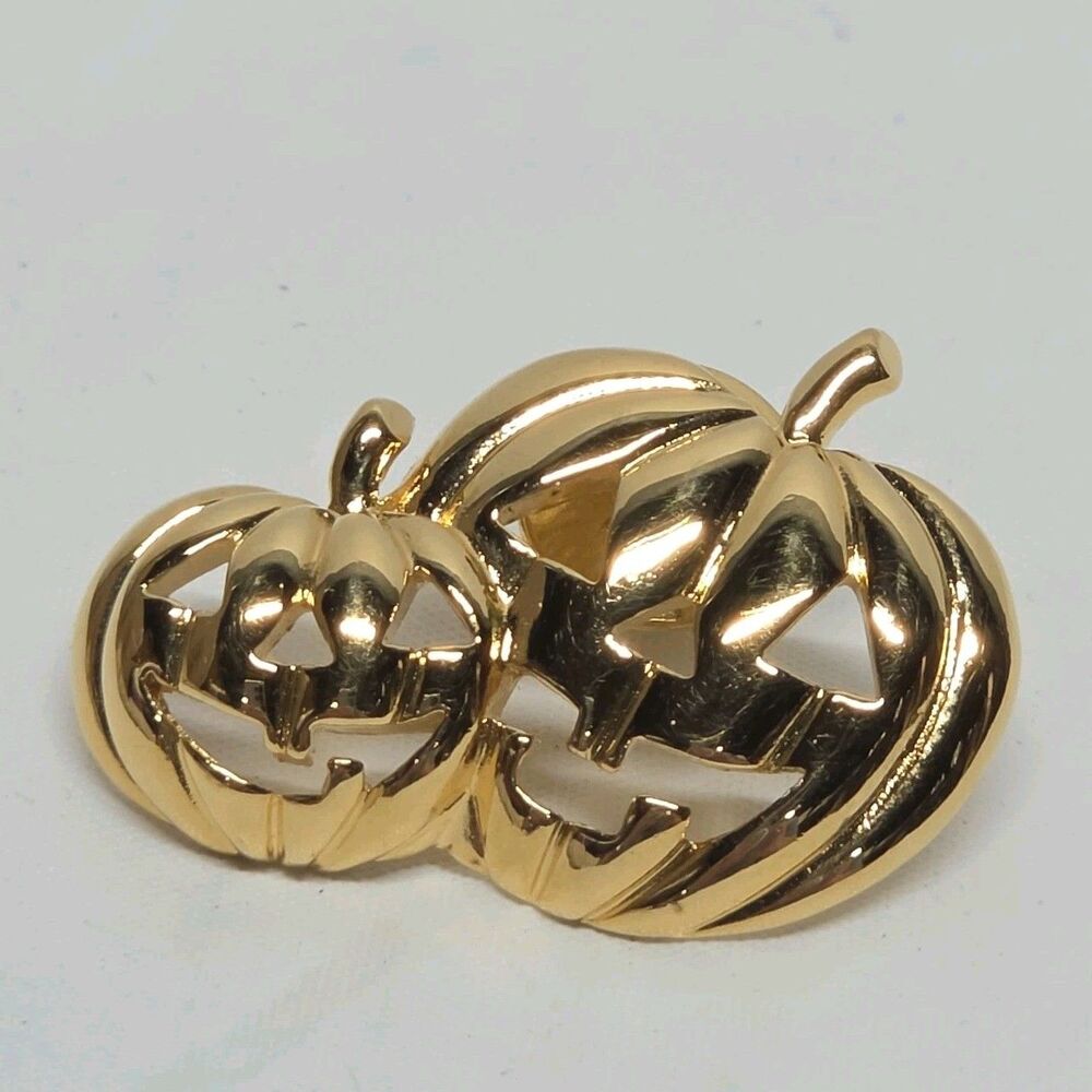 Vintage Avon Gold Tone Pumpkin Jack-o-Lantern Brooch Pin Halloween